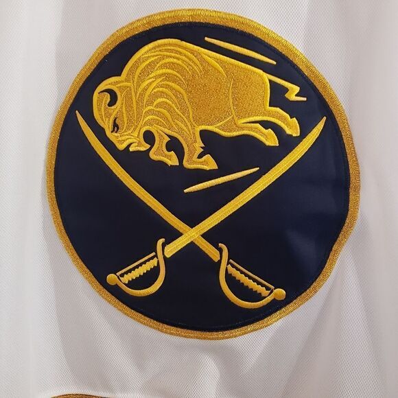 NHL Eichel Jersey - Picture 4 of 13